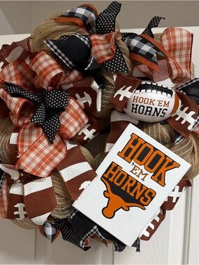 Hook 'Em Horns Football Wreath with Plaque